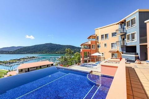 Martinique Whitsunday - Perth Resorts 4