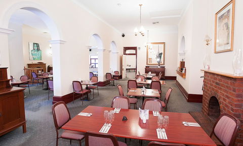 The Standpipe Golf Motor Inn - Accommodation Perth 2