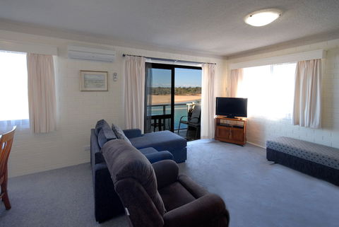 Marcel Towers Holiday Apartments - Perth Resorts 6