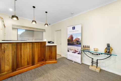 Beechworth Motor Inn - Perth Resorts 6