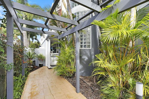 Beachside Mooloolaba - Accommodation Perth 1