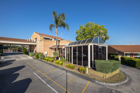 Best Western Airport Motel And Convention Centre - Accommodation Perth 1