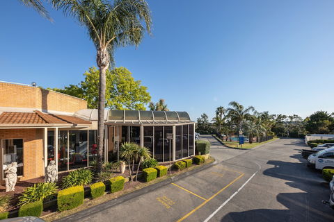 Best Western Airport Motel And Convention Centre - Accommodation Perth 3