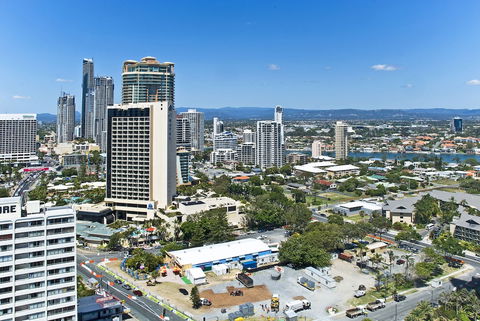 Hi Surf Beachfront Resort Apartments - Accommodation Perth 3