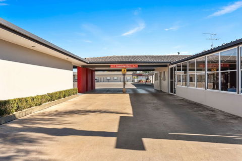 Econo Lodge Moree Spa Motor Inn - Accommodation Perth 4