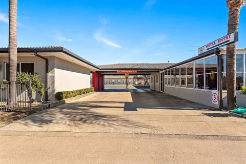 Econo Lodge Moree Spa Motor Inn - Accommodation Perth 5