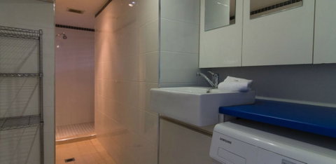 Durham Court Holiday Apartments - Accommodation Perth 6