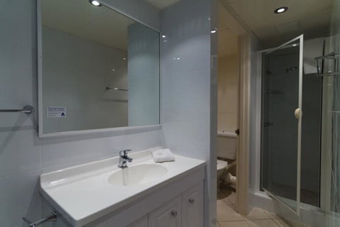 Durham Court Holiday Apartments - Accommodation Perth 4