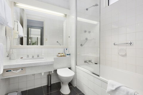 Beachfront Voyager Motor Inn - Accommodation Perth 7