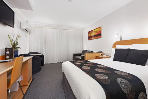 Beachfront Voyager Motor Inn - Accommodation Perth 6