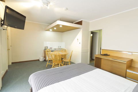 Commodore Regent - Accommodation Perth 7