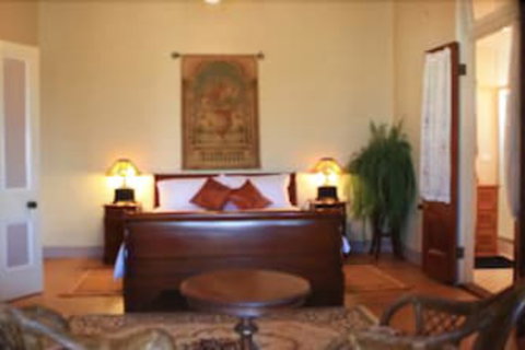 Classique Bed & Breakfast - Accommodation Perth 0