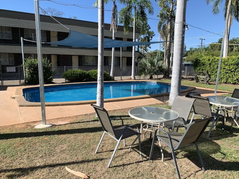Pine Tree Motel - Accommodation Perth 0