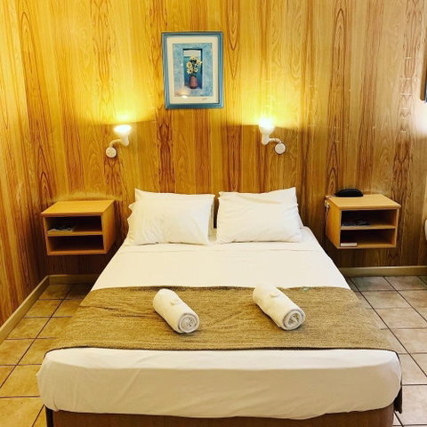 Pine Tree Motel - Accommodation Perth 6
