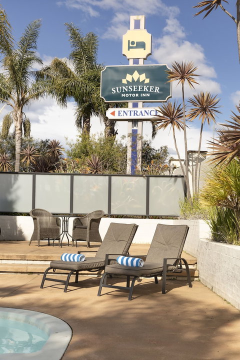 Sunseeker Motor Inn - Accommodation Perth 2