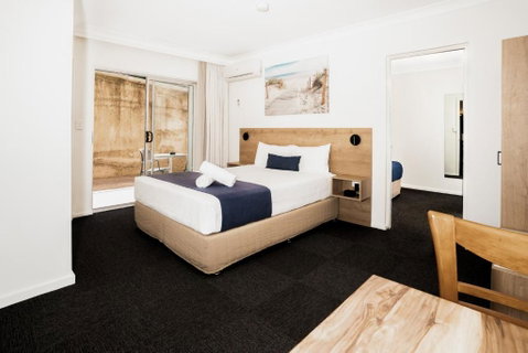 Caribbean Motel - Accommodation Perth 2
