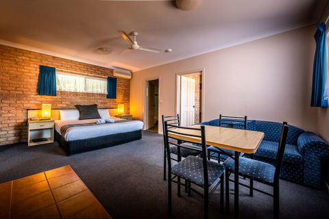 Park Beach Resort Motel - Accommodation Perth 5