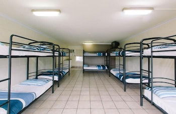 Beaches Backpackers Airlie Beach - Hostel - Accommodation Perth 2