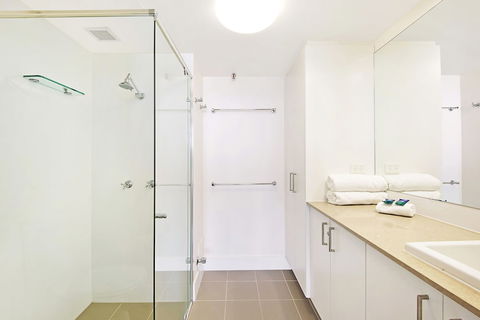 Surfers International Gold Coast Accommodation - Accommodation Perth 6
