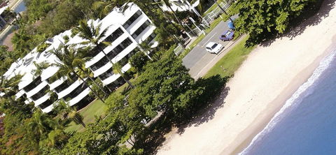 Roydon Beachfront Apartments - Accommodation Perth 0