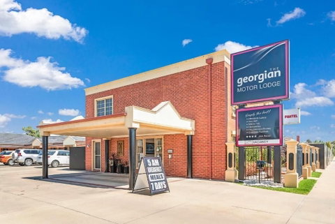 The Georgian Motor Lodge - Accommodation Perth 2