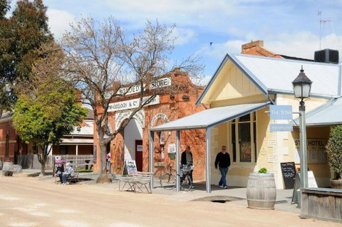 The Georgian Motor Lodge - Accommodation Perth 1