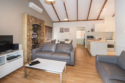 Bay Village Resort & Spa - Perth Resorts 6