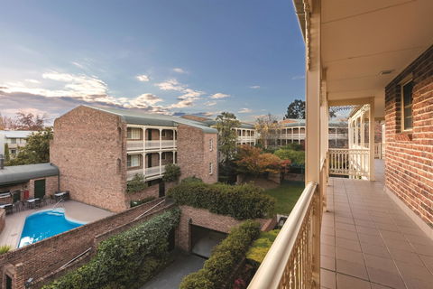 Adina Serviced Apartments Canberra Kingston - Accommodation Perth 1