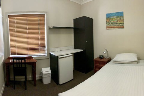 Ashfield Manor - Accommodation Perth 4