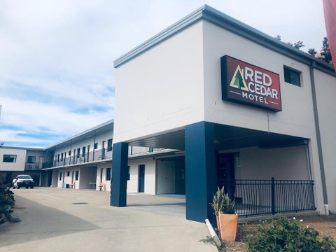 Red Cedar Motel - Accommodation Perth 1