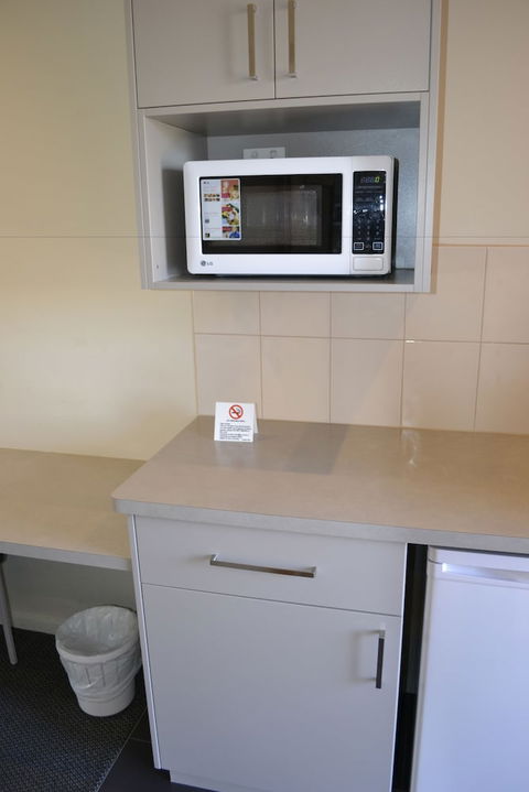 Werribee Motel & Apartments - Perth Resorts 5