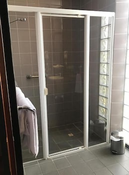 Highlander Hotel - Accommodation Perth 5
