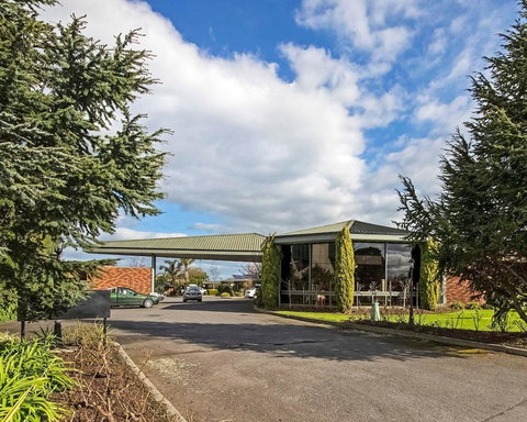 Comfort Inn Cedar Lodge - Perth Resorts 1