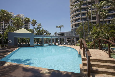 Crowne Plaza Surfers Paradise, An IHG Hotel - Accommodation Perth 2