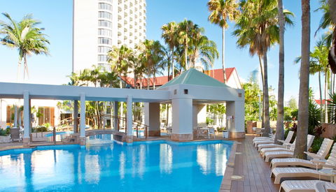 Crowne Plaza Surfers Paradise, An IHG Hotel - Accommodation Perth 1
