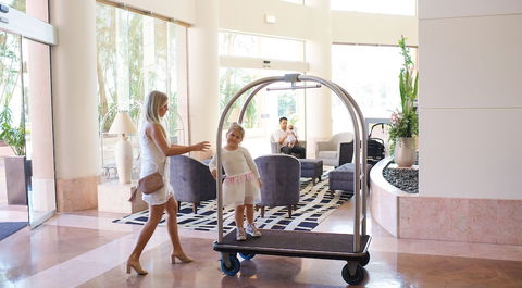 Crowne Plaza Surfers Paradise, An IHG Hotel - Accommodation Perth 4