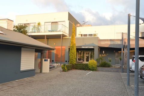 Captains At The Bay - Accommodation Perth 5