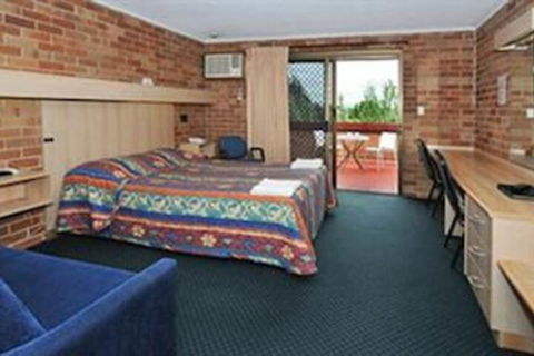Windsor Terrace Motel - Accommodation Perth 0
