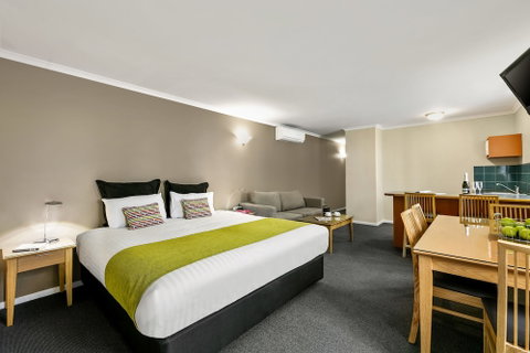 Quest Waterfront Serviced Apartments - Accommodation Perth 5