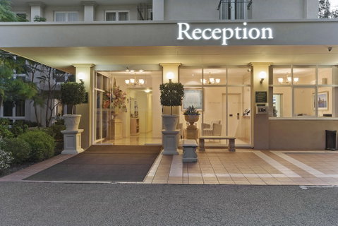The Peninsula Riverside Serviced Apartments - Accommodation Perth 0