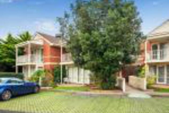 Ivanhoe VIC Accommodation Perth