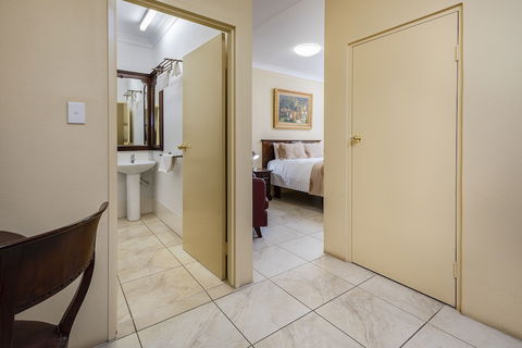 Overlander Homestead Motel - Perth Resorts 4