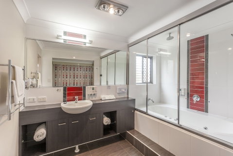 Platinum International - Accommodation Perth 3