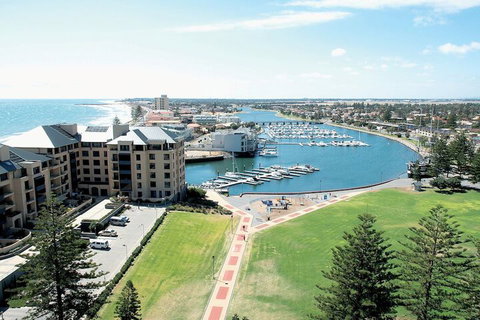 Oaks Glenelg Liberty Suites - Accommodation Perth 4