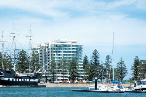 Oaks Glenelg Liberty Suites - Accommodation Perth 2