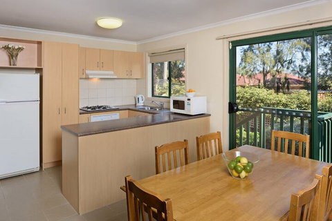 Mount Waverley Townhouses - Accommodation Perth 3