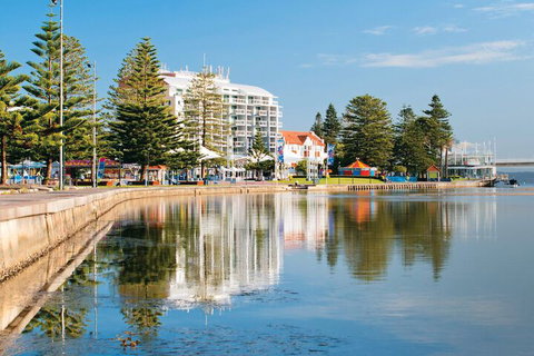 Oaks The Entrance Waterfront Suites - Accommodation Perth 5