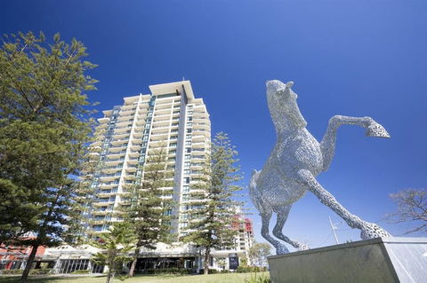 Mantra Broadbeach On The Park - Accommodation Perth 2