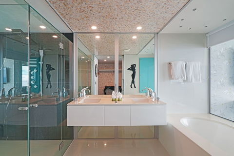 Q1 Resort & Spa - Accommodation Perth 4