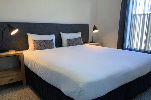 Quest Sale - Accommodation Perth 3